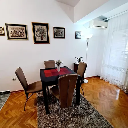 Apartment New Dorcol Ginger